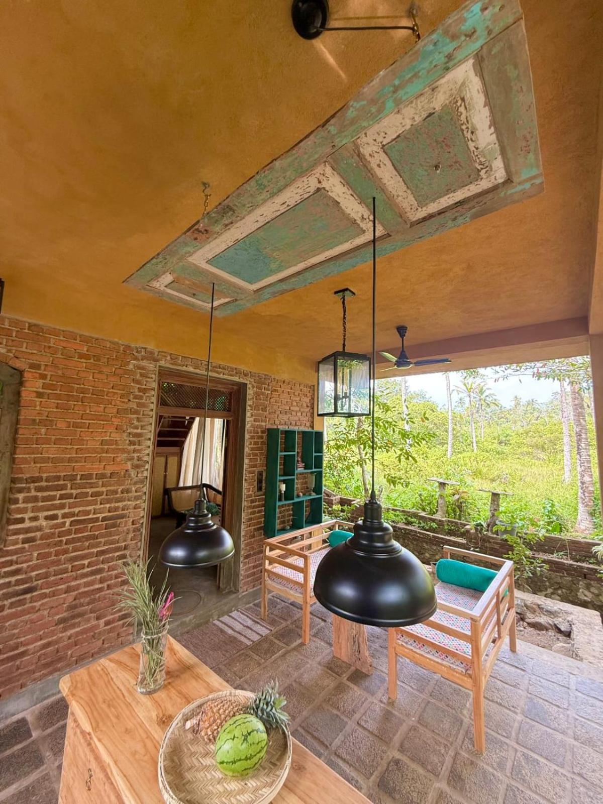 Villa Ovita Talpe Buitenkant foto